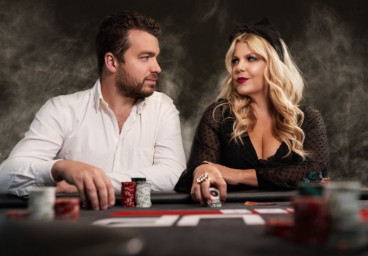 Chris Moorman et Katie Lindsay : un nouveau couple fait le bonheur d’un opérateur de poker en ligne 